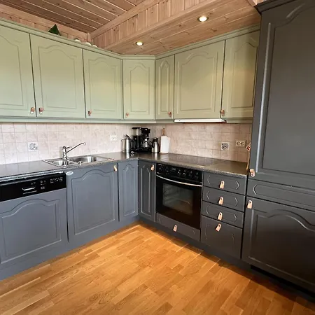 Leilighet Spacious For Up To 5 Guests