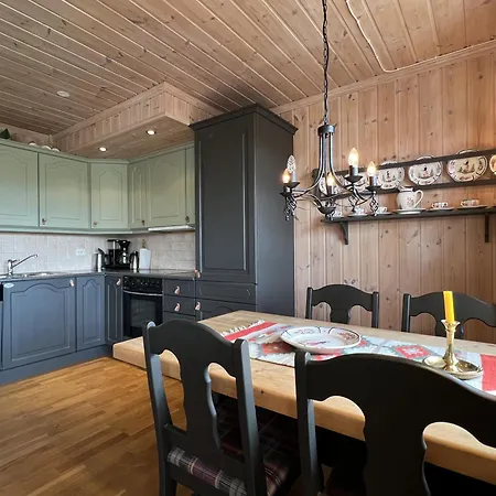 Spacious For Up To 5 Guests Leilighet