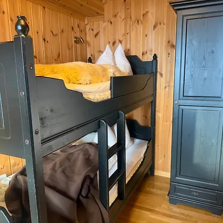 Spacious For Up To 5 Guests Leilighet